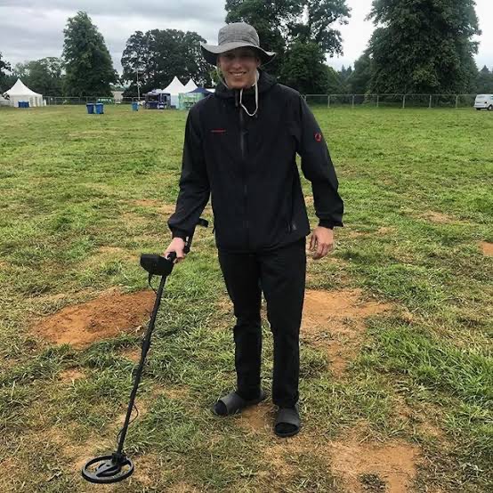 George Ezra is the new influencer for metal detectorists worldwide